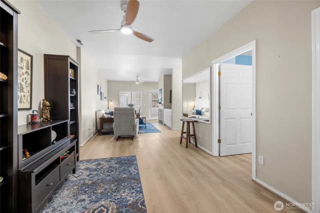 Property photo for 323 N Laventure Road #d, Mount Vernon photo 3