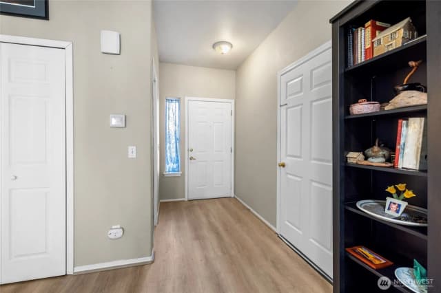 Property photo for 323 N Laventure Road #d, Mount Vernon photo 4