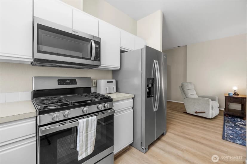 Property photo for 323 N Laventure Road #d, Mount Vernon photo 20