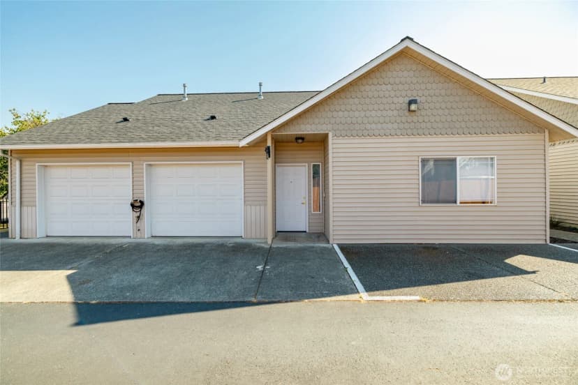 Property photo for 323 N Laventure Road #d, Mount Vernon photo 2