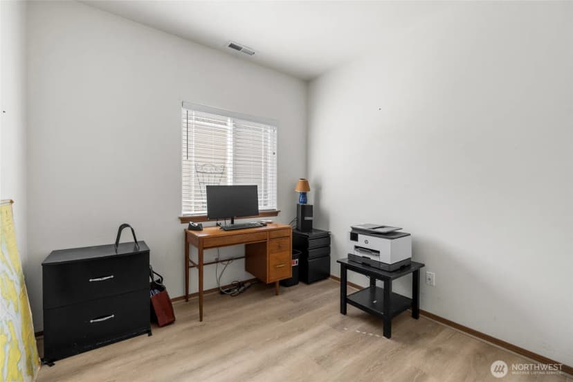 Property photo for 323 N Laventure Road #d, Mount Vernon photo 21
