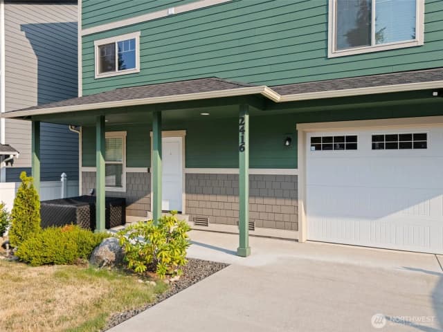 Property photo for 2416 W Echo Bay Dr, Bremerton photo 5