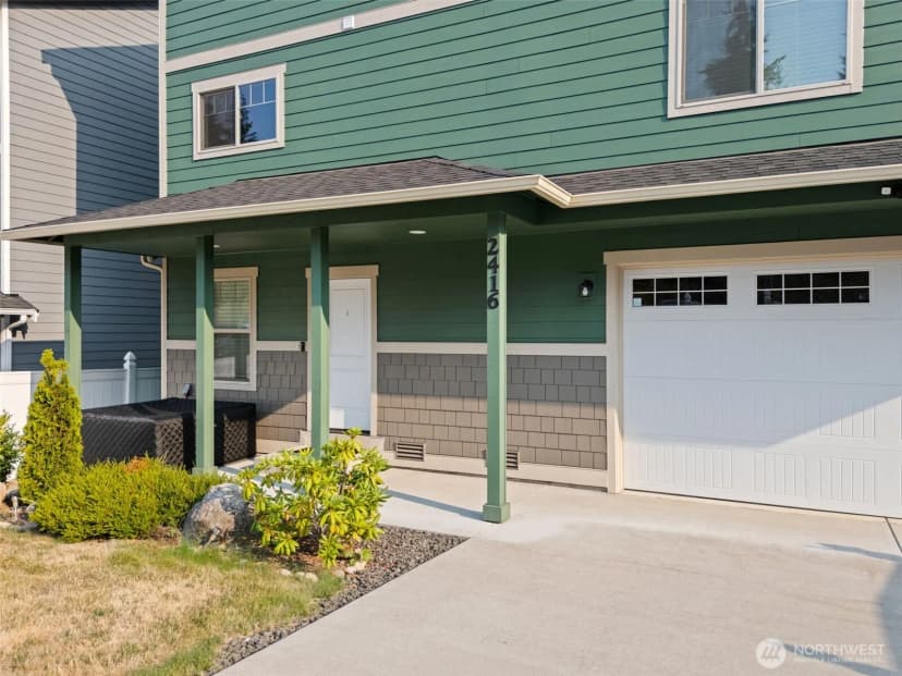 Property photo for 2416 W Echo Bay Dr, Bremerton photo 5