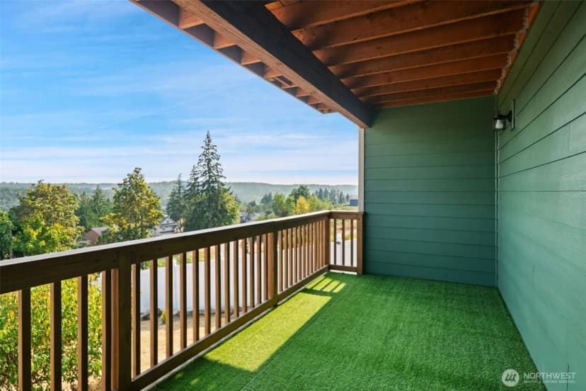 Property photo for 2416 W Echo Bay Dr, Bremerton photo 10