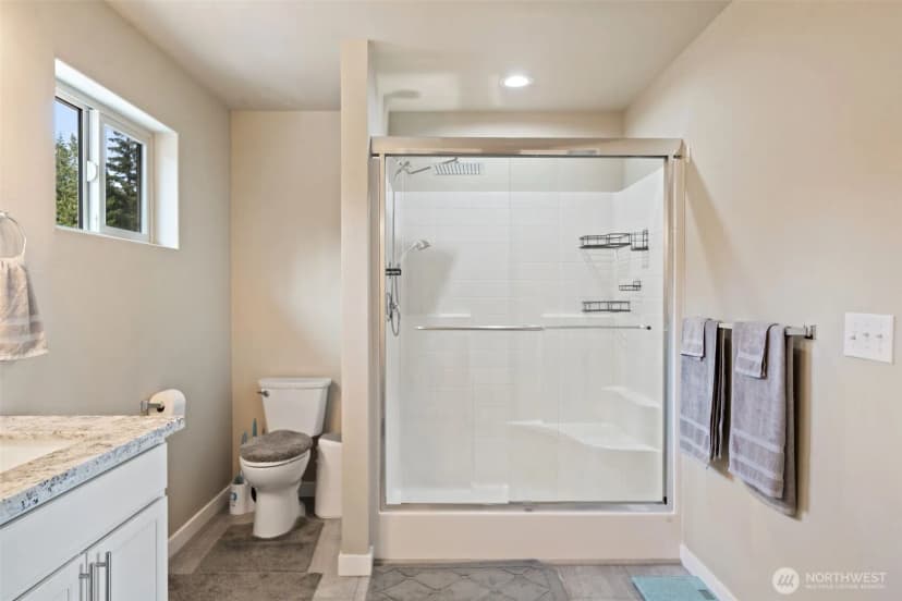 Property photo for 2416 W Echo Bay Dr, Bremerton photo 26