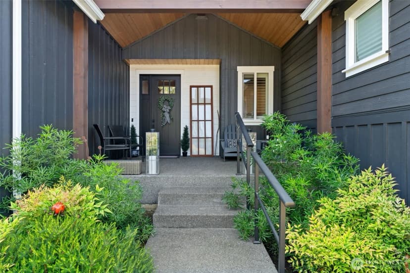 Property photo for 10849 Ne Apple Tree Point Lane, Kingston photo 3