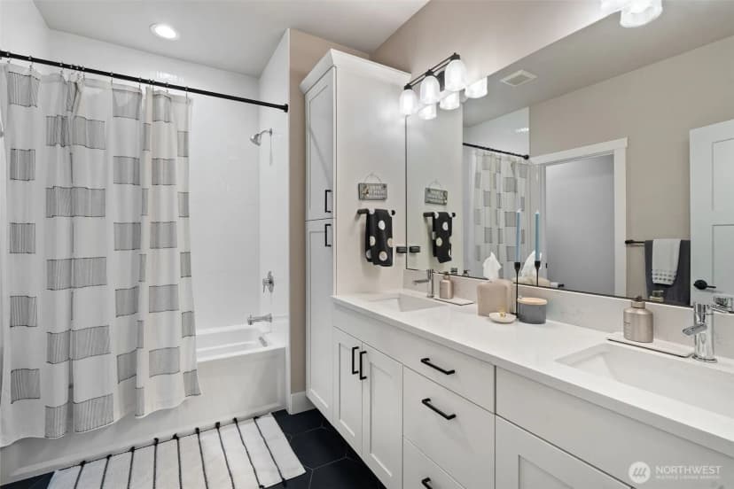 Property photo for 10849 Ne Apple Tree Point Lane, Kingston photo 8