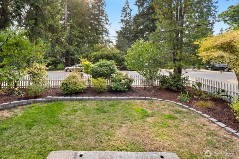 Property photo for 10708 17th Avenue Ne, Seattle photo 20