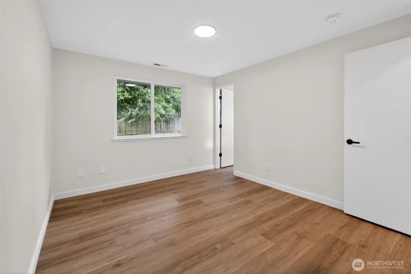 Property photo for 320 213th Place Sw, Bothell photo 16
