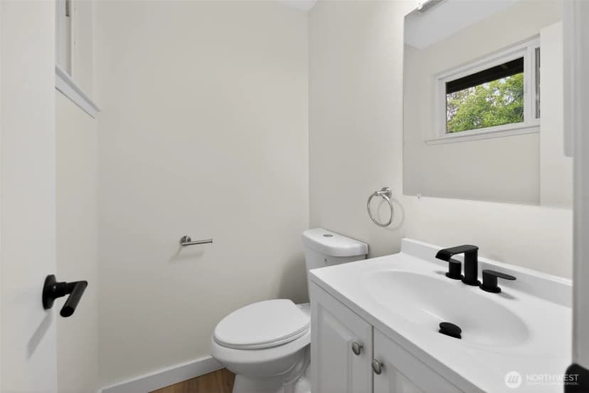 Property photo for 320 213th Place Sw, Bothell photo 20