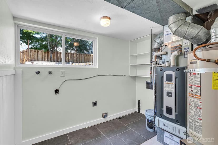 Property photo for 7902 89th Avenue Sw, Lakewood photo 19