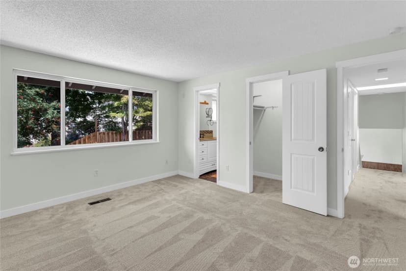 Property photo for 7902 89th Avenue Sw, Lakewood photo 18