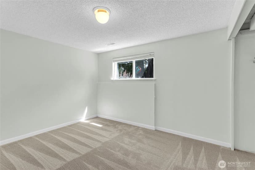 Property photo for 7902 89th Avenue Sw, Lakewood photo 20