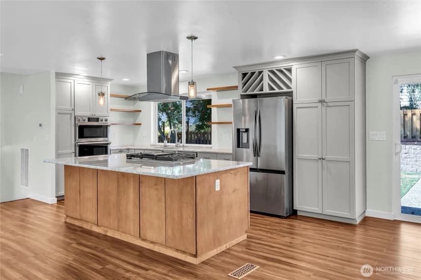 Property photo for 7902 89th Avenue Sw, Lakewood photo 4