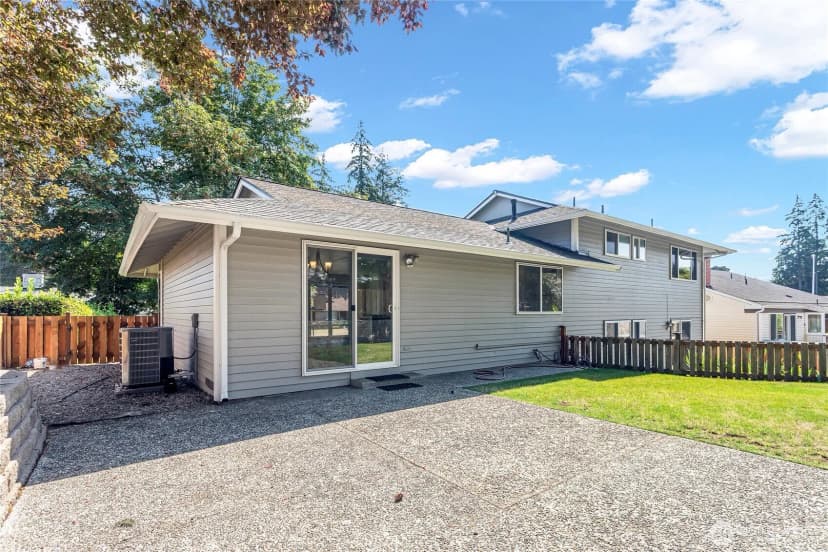 Property photo for 7902 89th Avenue Sw, Lakewood photo 31