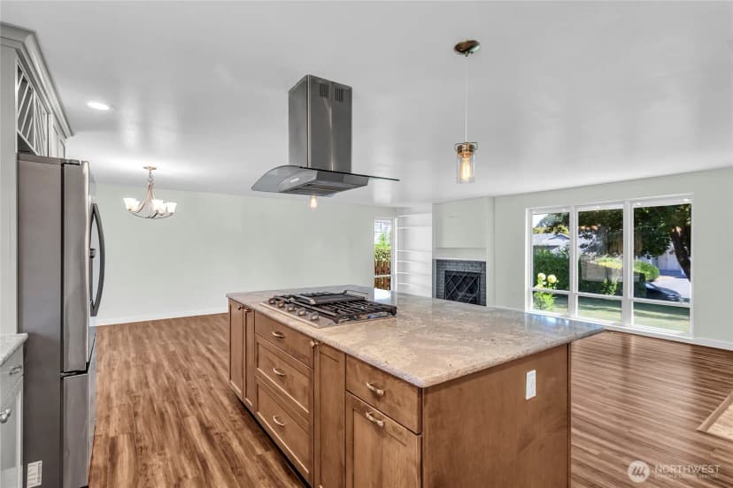 Property photo for 7902 89th Avenue Sw, Lakewood photo 9