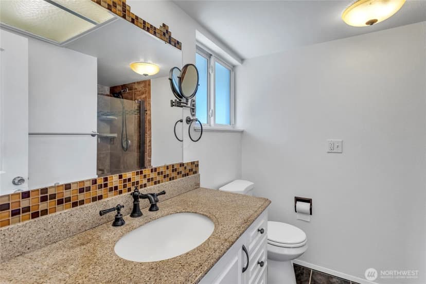 Property photo for 7902 89th Avenue Sw, Lakewood photo 17