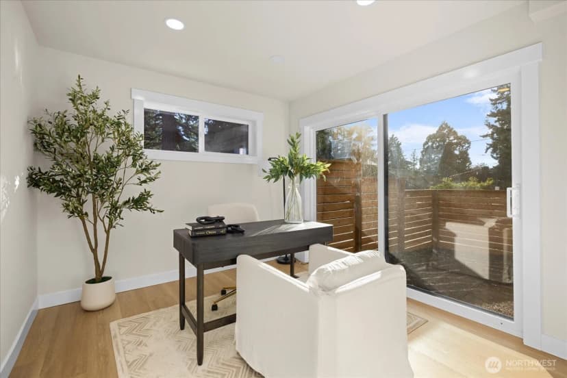 Property photo for 14308 Roslyn Place N, Seattle photo 19