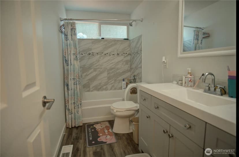 Property photo for 17102 146 Avenue Se, Renton photo 25