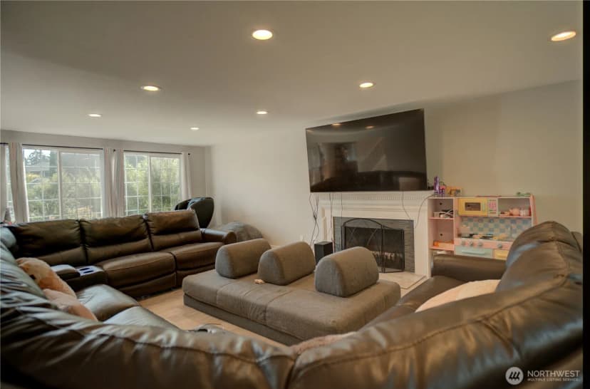 Property photo for 17102 146 Avenue Se, Renton photo 12