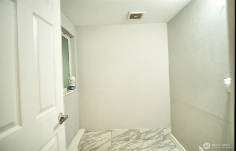 Property photo for 17102 146 Avenue Se, Renton photo 24