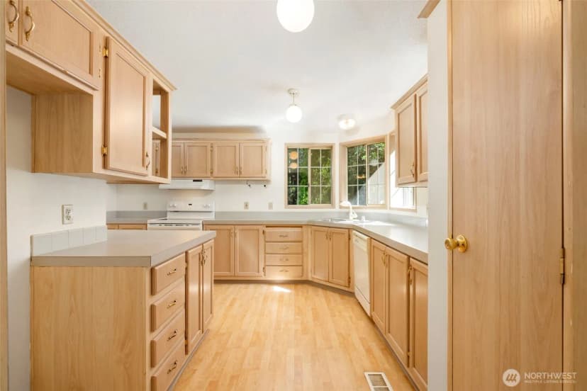 Property photo for 752 Jolie Way, Port Townsend photo 11