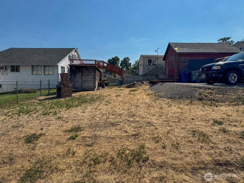 Property photo for 800 Methow Street, Wenatchee photo 13