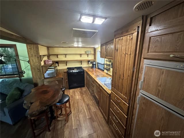 Property photo for 44894 Kloshe Trail, Concrete photo 4