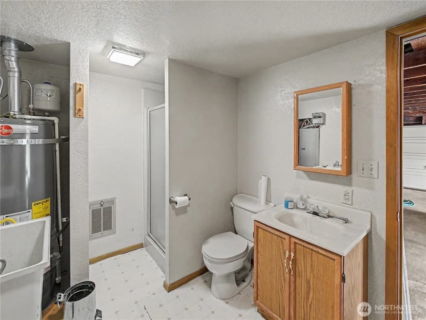 Property photo for 621 E Mason Avenue, Buckley photo 26