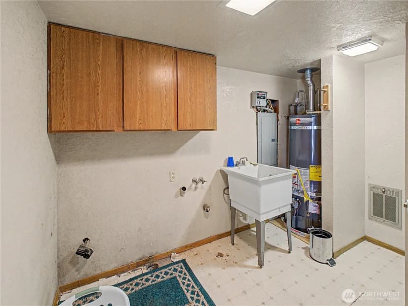 Property photo for 621 E Mason Avenue, Buckley photo 25