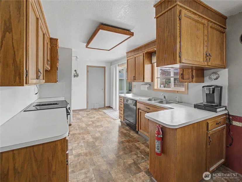 Property photo for 621 E Mason Avenue, Buckley photo 17