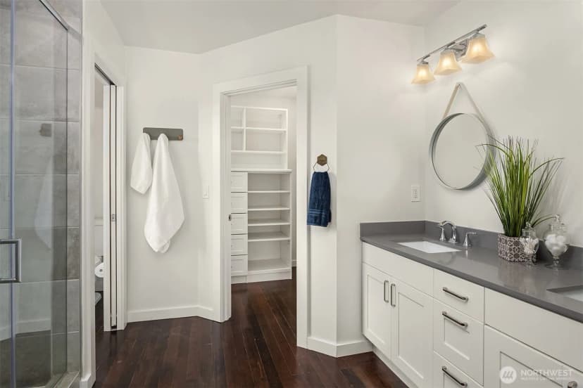 Property photo for 227 29th Avenue E, Seattle photo 22