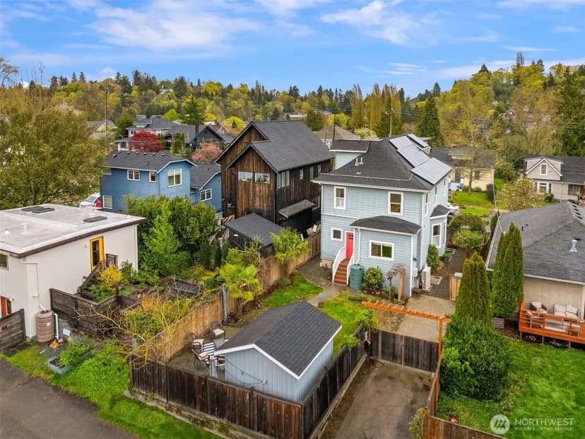 Property photo for 227 29th Avenue E, Seattle photo 38