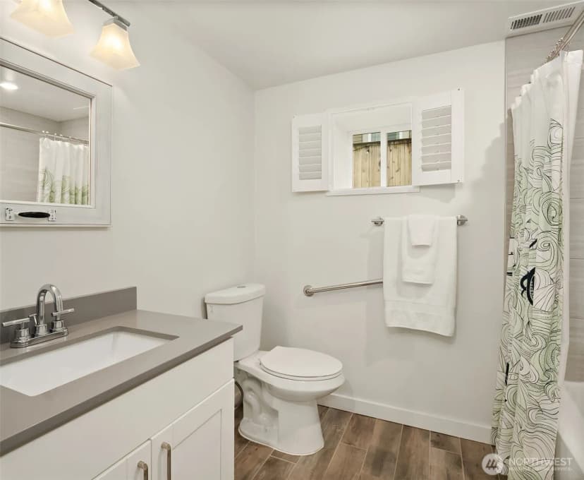 Property photo for 227 29th Avenue E, Seattle photo 31