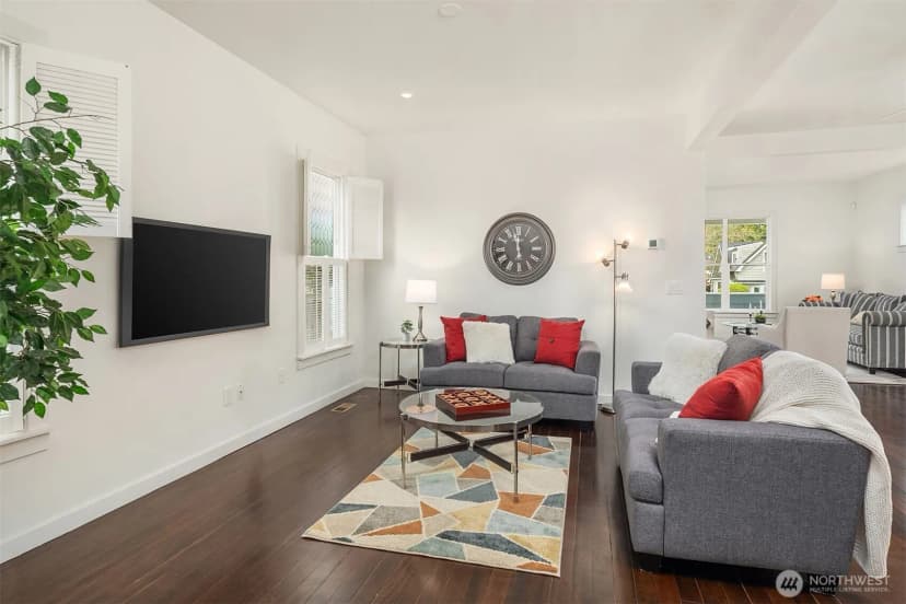 Property photo for 227 29th Avenue E, Seattle photo 15