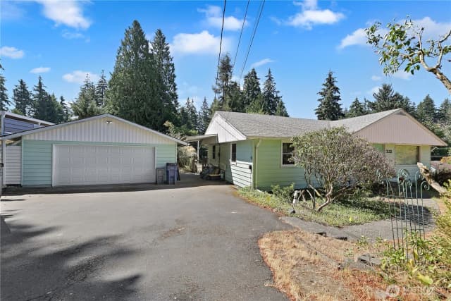 Property photo for 3012 116th Street Se, Everett