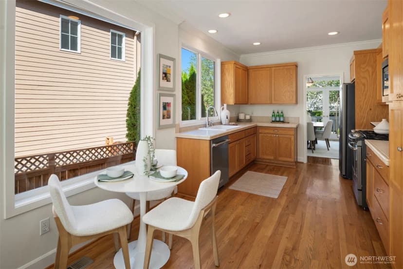 Property photo for 1543 Ne Iris Street, Issaquah photo 13