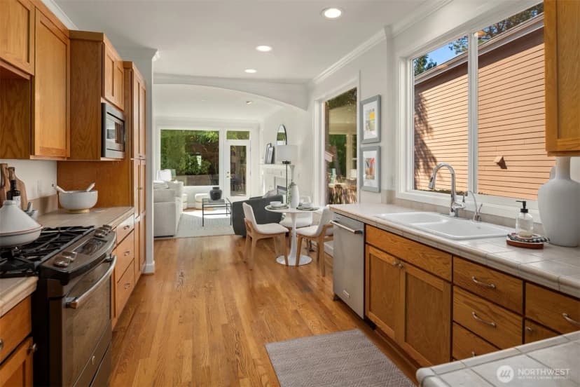Property photo for 1543 Ne Iris Street, Issaquah photo 15