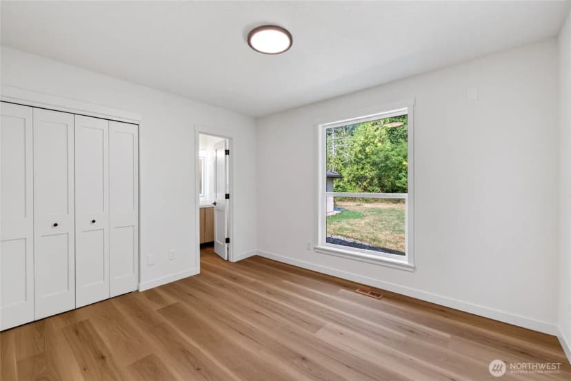 Property photo for 31419 Mountain Hwy E, Eatonville photo 13