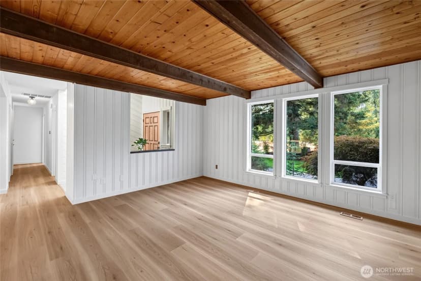 Property photo for 31419 Mountain Hwy E, Eatonville photo 6