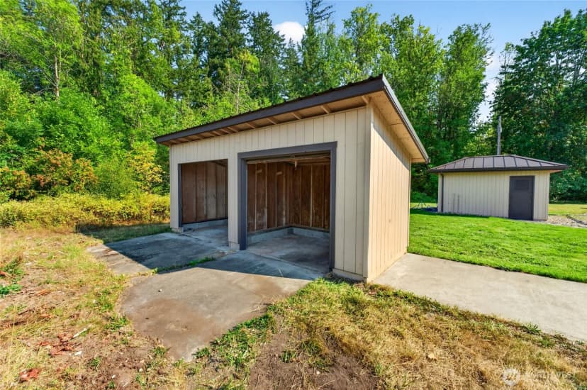 Property photo for 31419 Mountain Hwy E, Eatonville photo 20