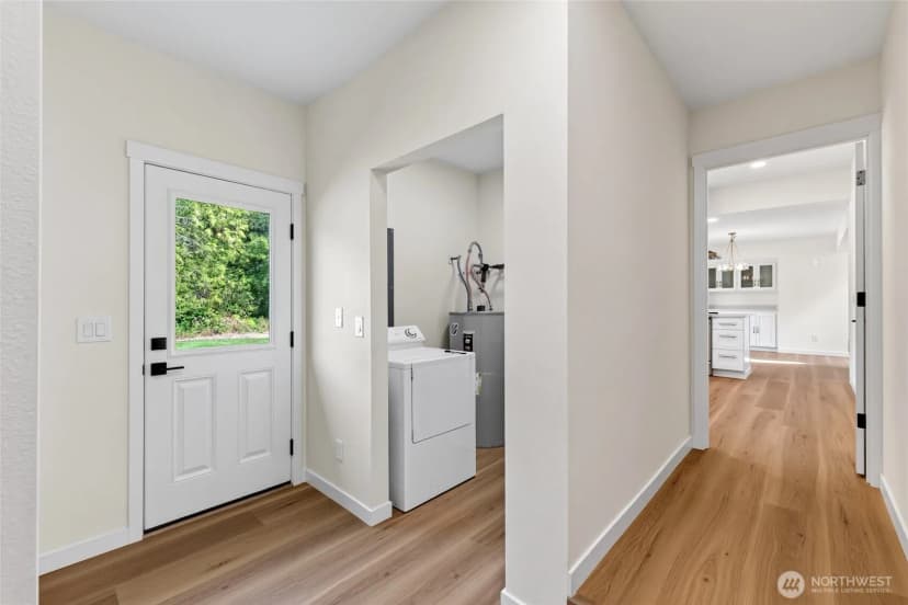 Property photo for 31419 Mountain Hwy E, Eatonville photo 16