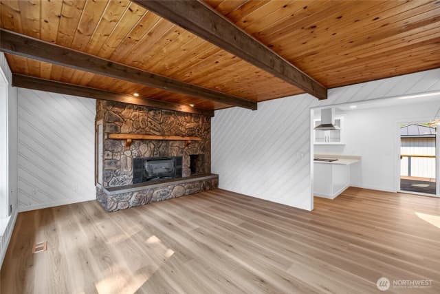 Property photo for 31419 Mountain Hwy E, Eatonville photo 5