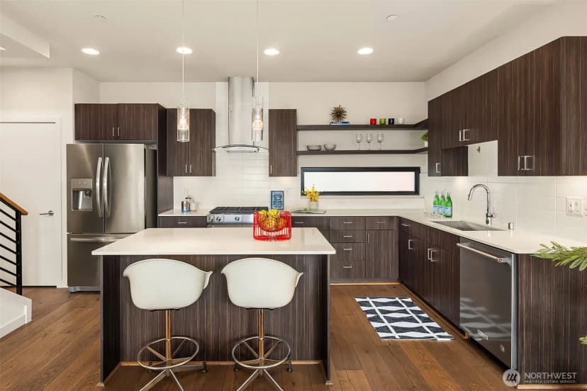 Property photo for 3211 California Avenue Sw, Seattle photo 16