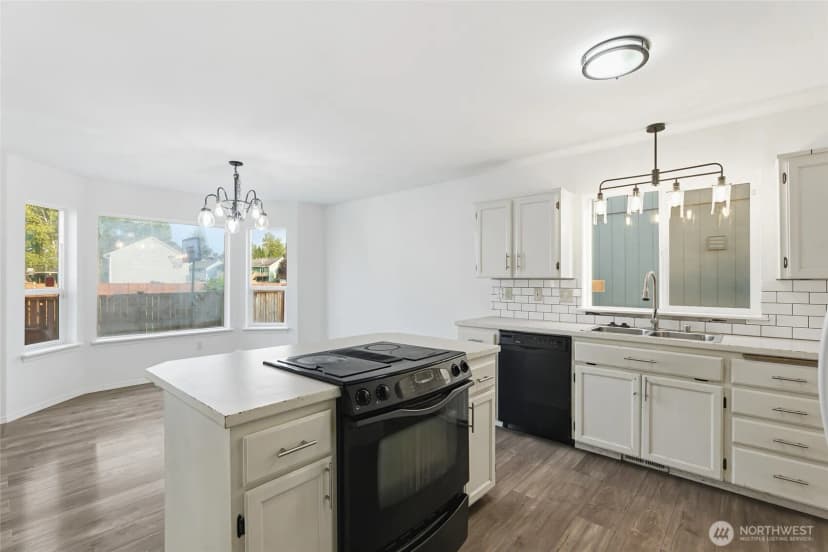 Property photo for 19407 12th Avenue Ct E, Spanaway photo 8