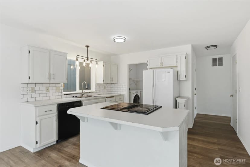 Property photo for 19407 12th Avenue Ct E, Spanaway photo 7