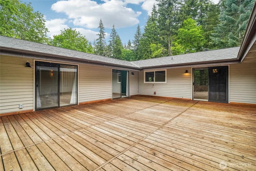 Property photo for 16808 240th Avenue Se, Maple Valley photo 18