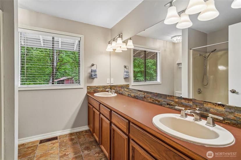Property photo for 16808 240th Avenue Se, Maple Valley photo 16