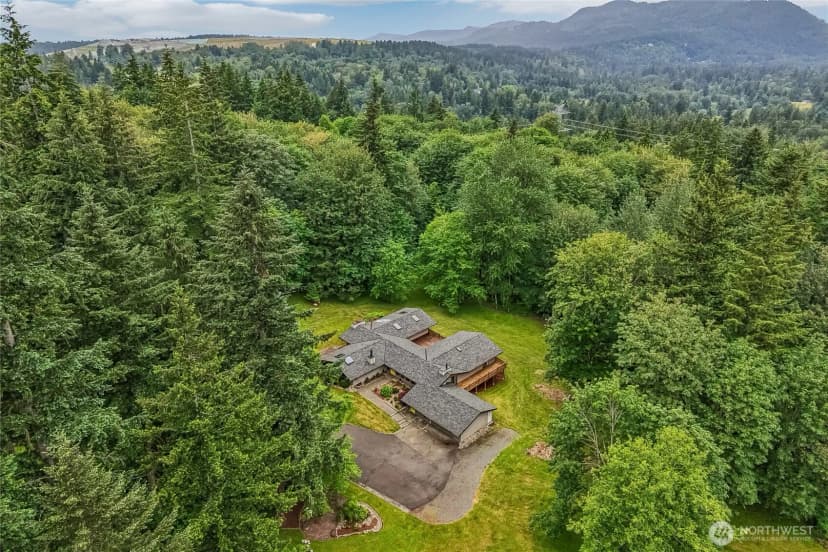 Property photo for 16808 240th Avenue Se, Maple Valley photo 36