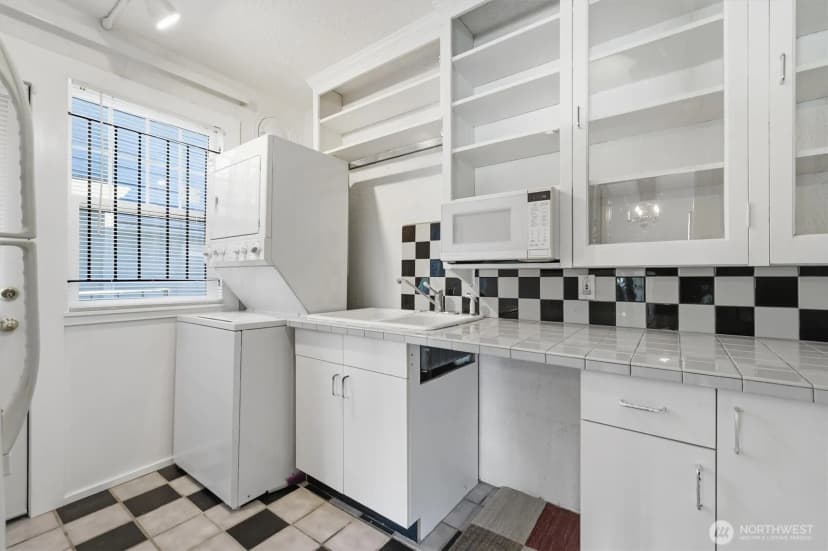 Property photo for 111 14th Avenue E #1, Seattle photo 16
